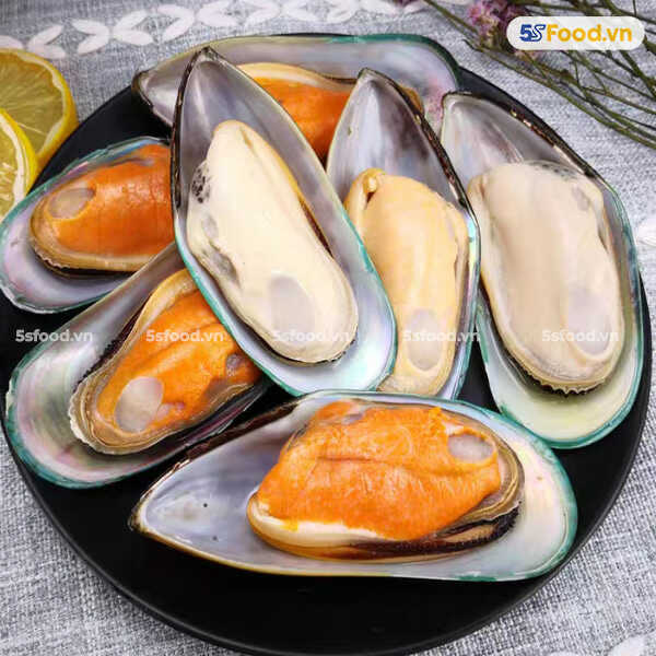 Vẹm xanh New Zealand đông lạnh tách nửa vỏ size vừa 1kg